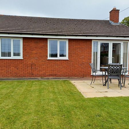 3-Bed Bungalow Near Conwy Valley Close To Castle Colwyn Bay Εξωτερικό φωτογραφία