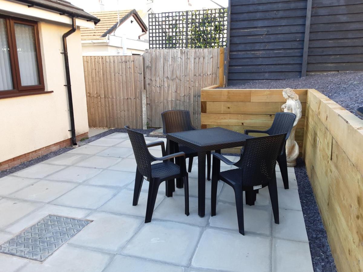 3-Bed Bungalow Near Conwy Valley Close To Castle Colwyn Bay Εξωτερικό φωτογραφία